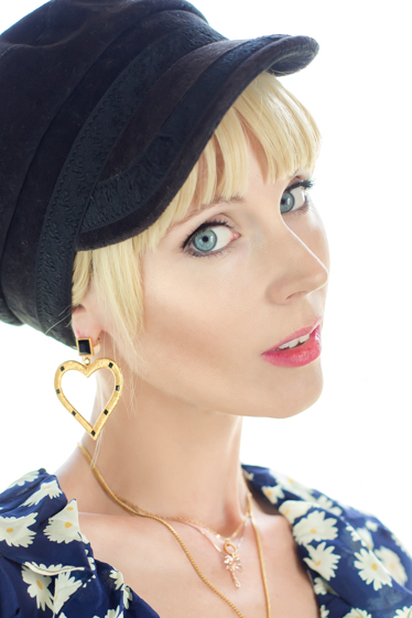 外国人ナレーター・声優 ジェニー・シマの写真