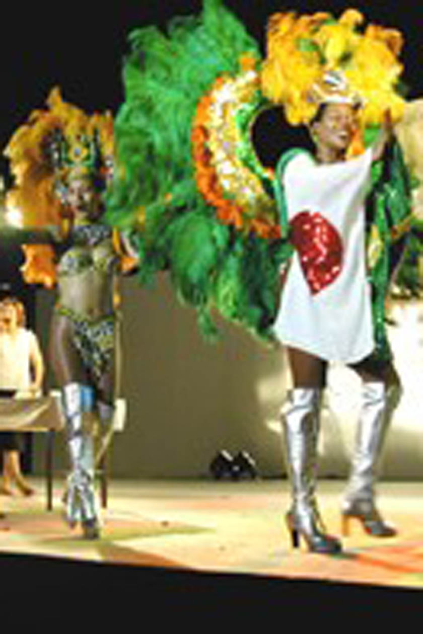外国ダンサー・パフォーマー サンバカーニバルダンスグループ の写真3