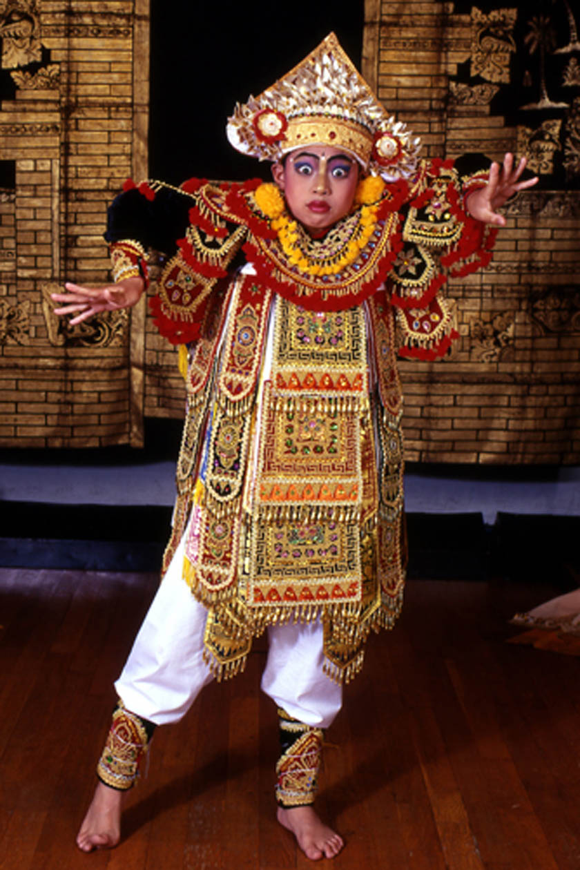 外国ダンサー・パフォーマー インドネシア/バリダンスグループの写真5